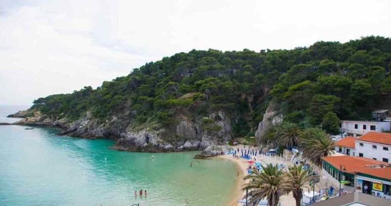 raggiungere le isole tremiti in traghetto